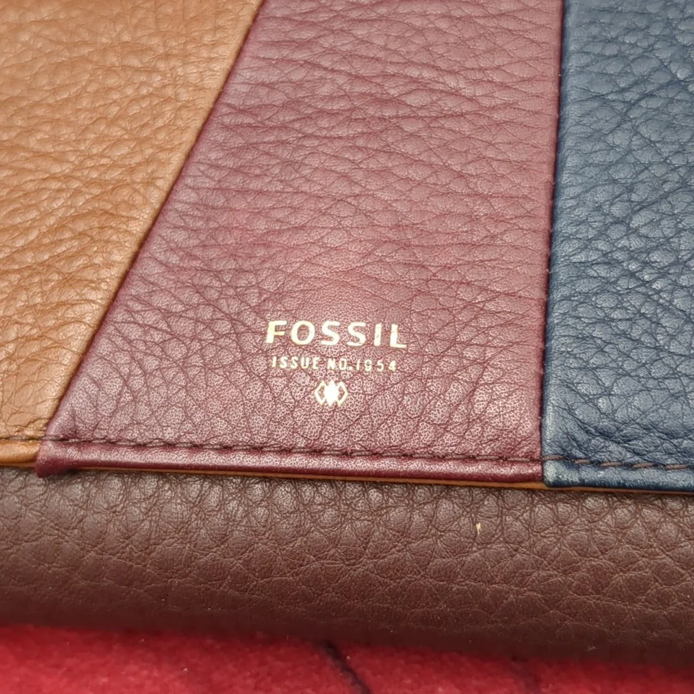 Fossil navy brown